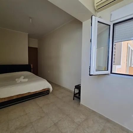 Maria Beach Apartement In Korinth! Exterior photo